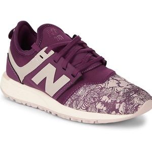 New Balance 247 woman’s snickers .